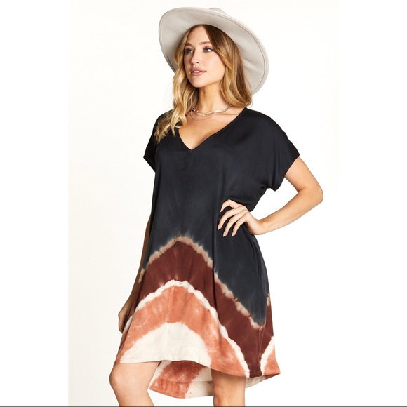 Brooklyn Dress - Picture 3 of 5